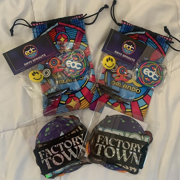 EDC Orlando 2024 Accessories Pack (2) - Picture 2 of 2